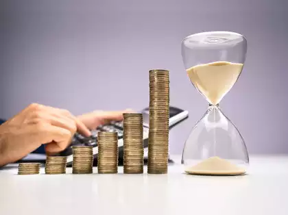 افق زمانی سرمایه گذاری چیست؟ | سرمایه گذاری کوتاه مدت، بلندمدت و میان مدت